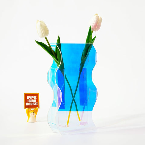 Dazzling Wavy Acrylic Decor Vase - HYPEINDAHOUSE